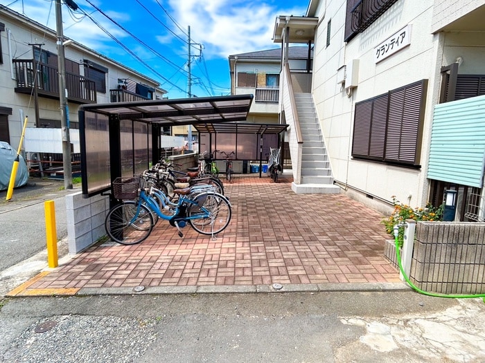 エントランス部分 グランディア