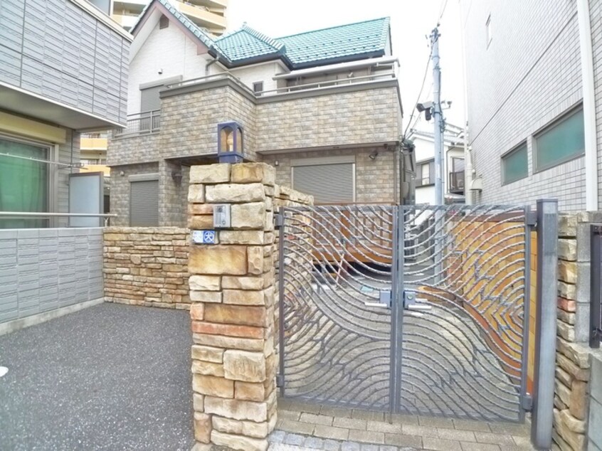 エントランス部分 柏市旭町2丁目貸家