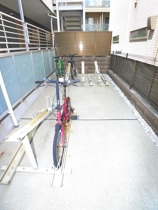 駐輪場 リブリ・ガバナー