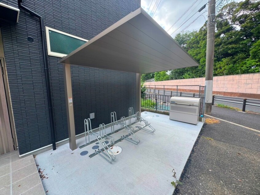 駐輪場 メゾンジェム