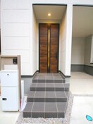 エントランス部分 鶴馬戸建3丁目3号