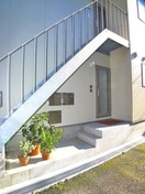 エントランス部分 イチカワアパートメンツ+ｱﾄﾘｴ