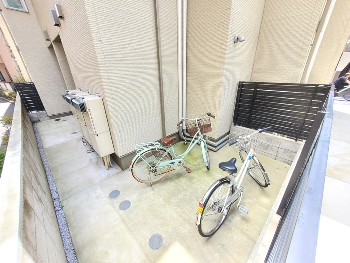 駐輪場 エトワール芦花公園