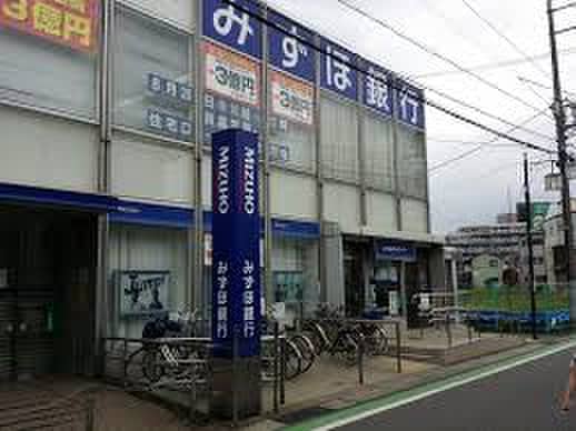 みずほ銀行鶴瀬支店(銀行)まで1200m サリーレＢ