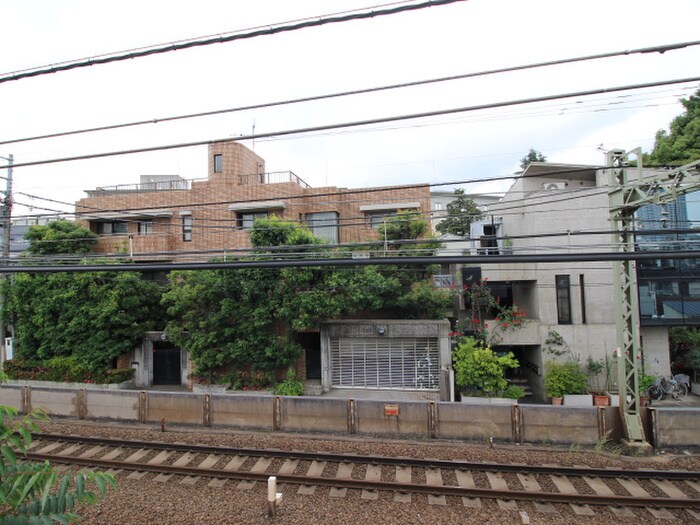 室内からの展望 駒場東大前山形屋ビル