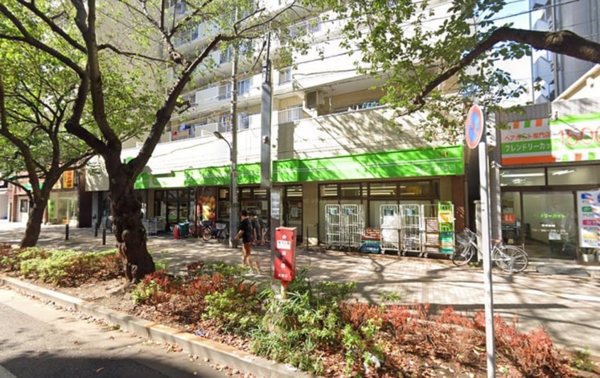 コープみらい 桜台駅前店(スーパー)まで335m ラ・フォ－レ桜台