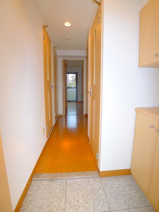 廊下 グランメゾン志津