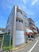 ビュハイツ十条の外観