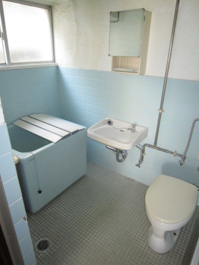 バス／シャワールーム等 青木ビル