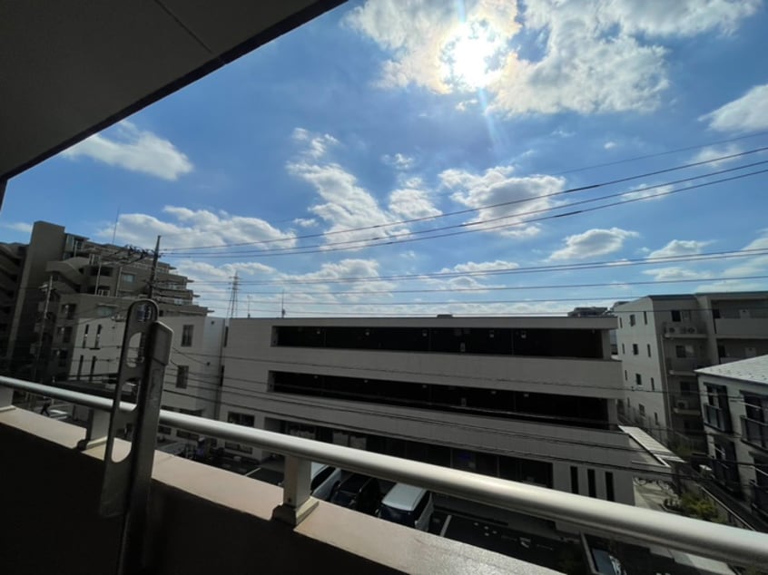 室内からの展望 ｱﾝﾋﾞｼｬｽﾌﾟﾗｯﾂｧ越谷(302)