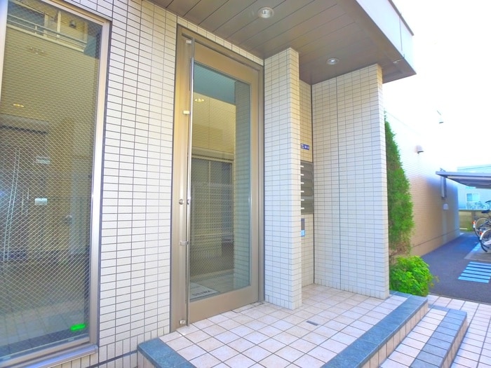 エントランス部分 ＷＩＮＧ