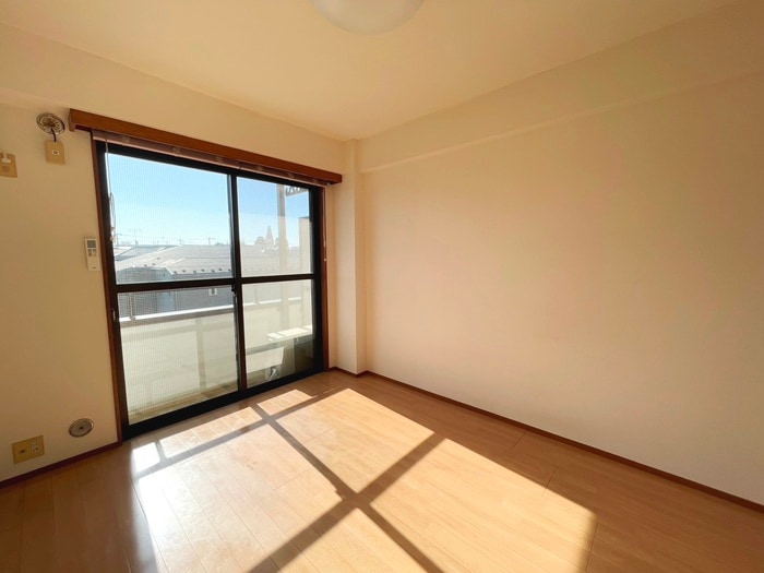 居室 トマトコーポ