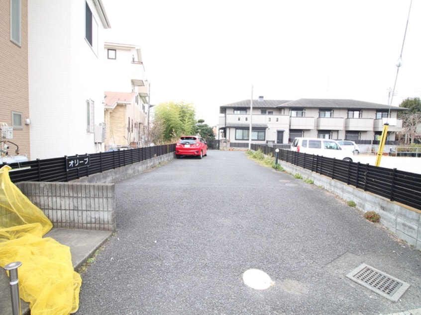 駐輪場 オリ－ブ