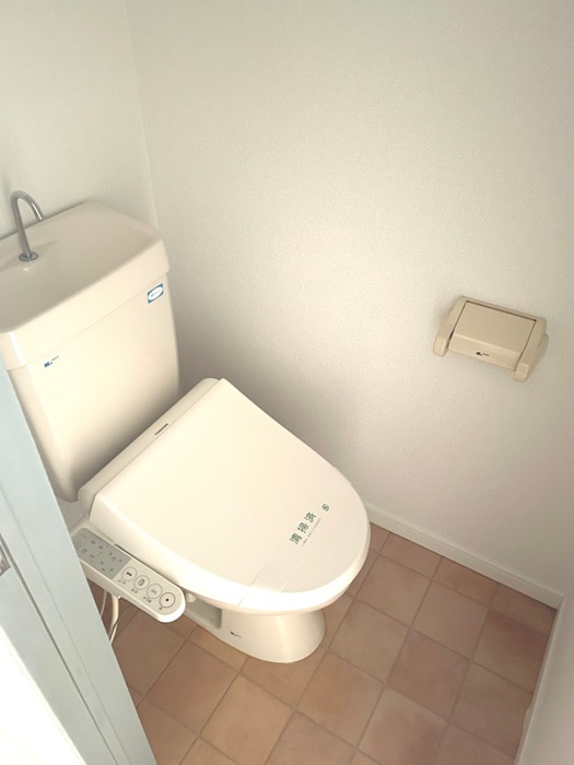 トイレ ＣＯＬＬＩＮＡ　ＶＥＲＤＥ