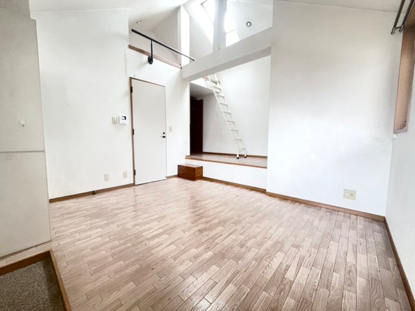 居室 イル・コロ－レ