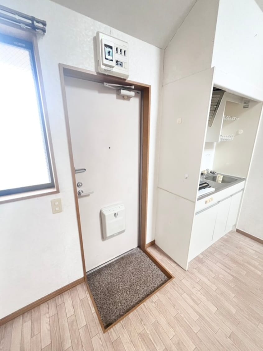 玄関 イル・コロ－レ