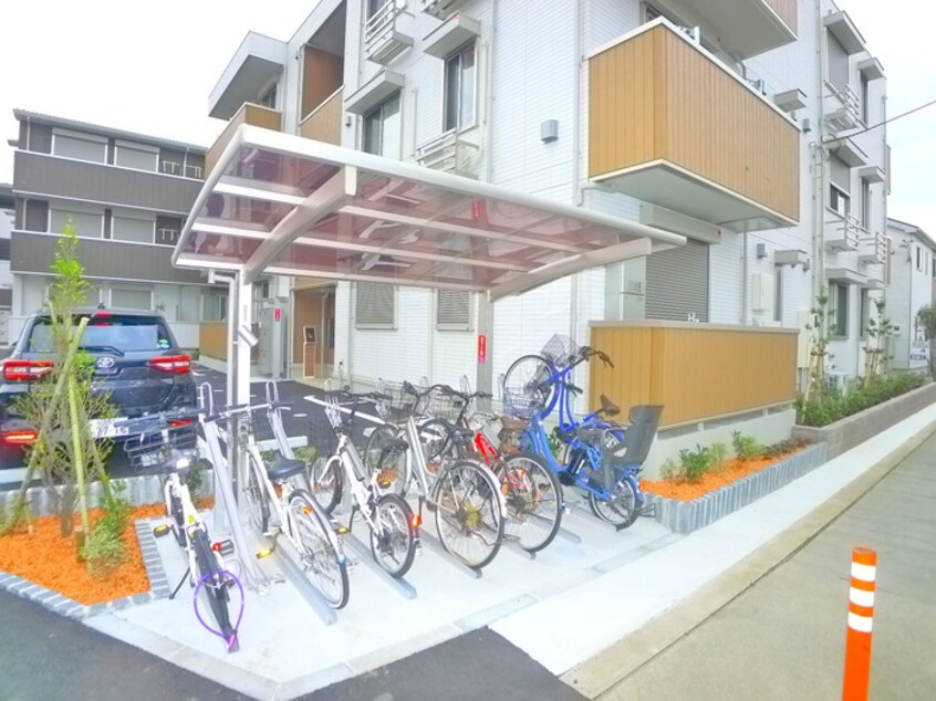 駐輪場 オークリーフ三郷Ａ