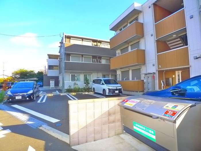 駐車場 オークリーフ三郷Ａ