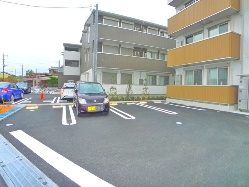 駐車場 オークリーフ三郷Ａ