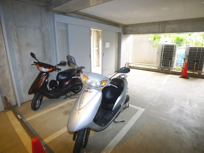 バイク置き場 Aquila Urayasu Uno