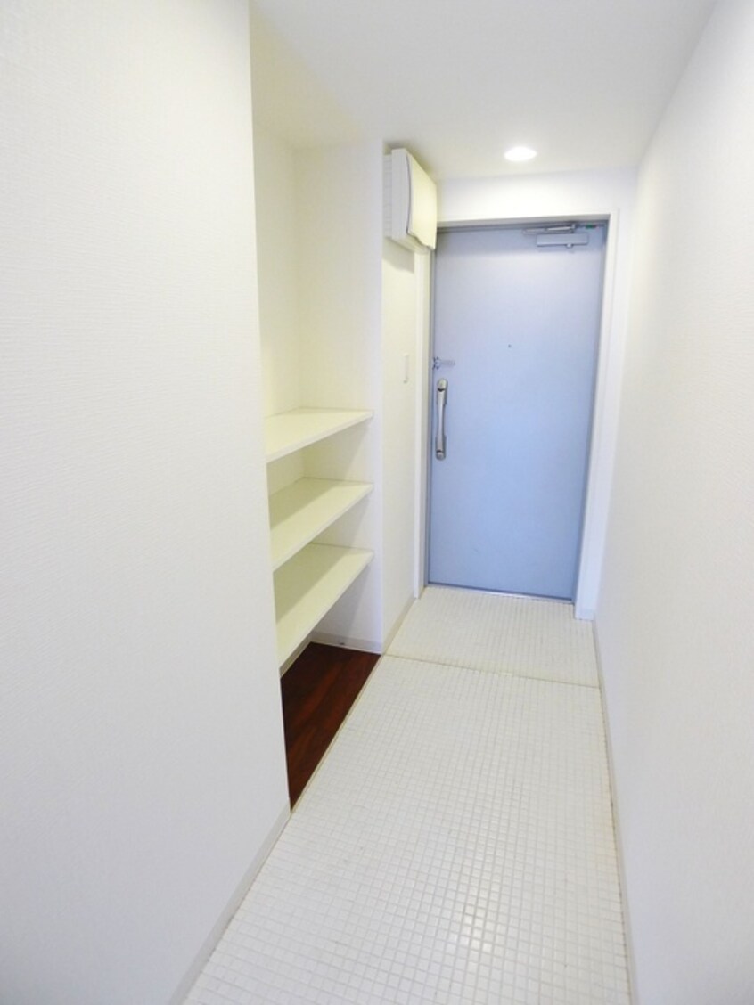 廊下 Aquila Urayasu Uno