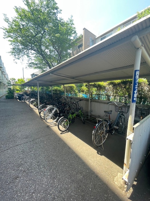 駐輪場 エステージ西調布A