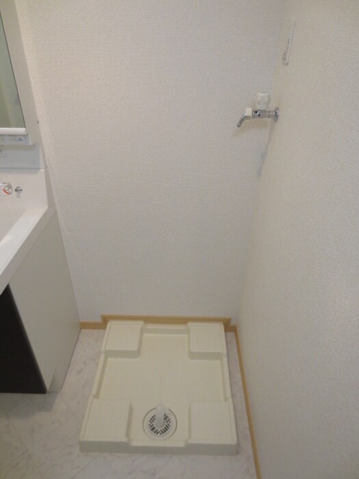 洗濯機置場 エクレセンス新富