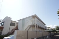 ハイツアザレア