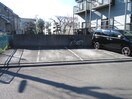 駐車場 ハウスつくしんぼ