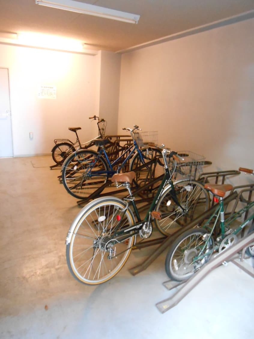 駐輪場 アプレシティ桜上水