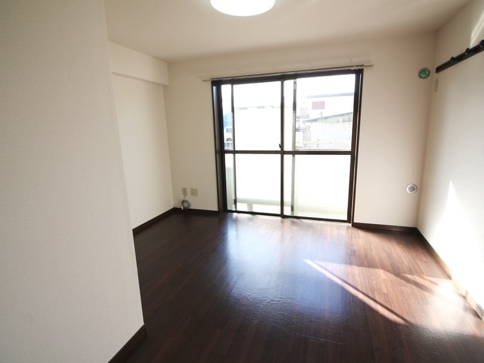 居室 三光町マンション