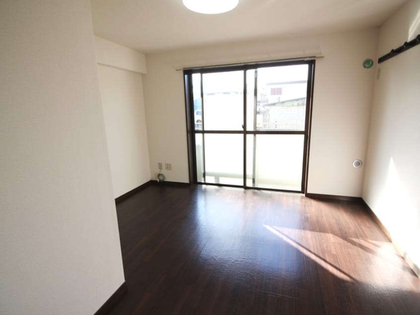 居室 三光町マンション