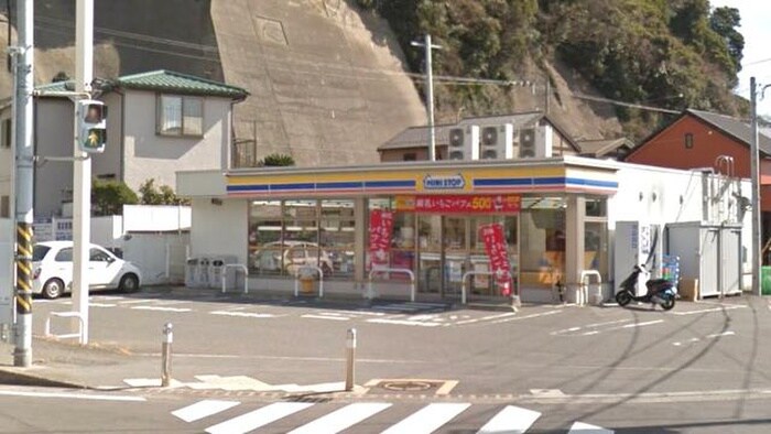 ミニストップ横須賀東浦賀店(コンビニ)まで1500m アルカンシェル