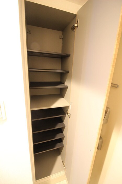 靴箱 アルファコート西川口13