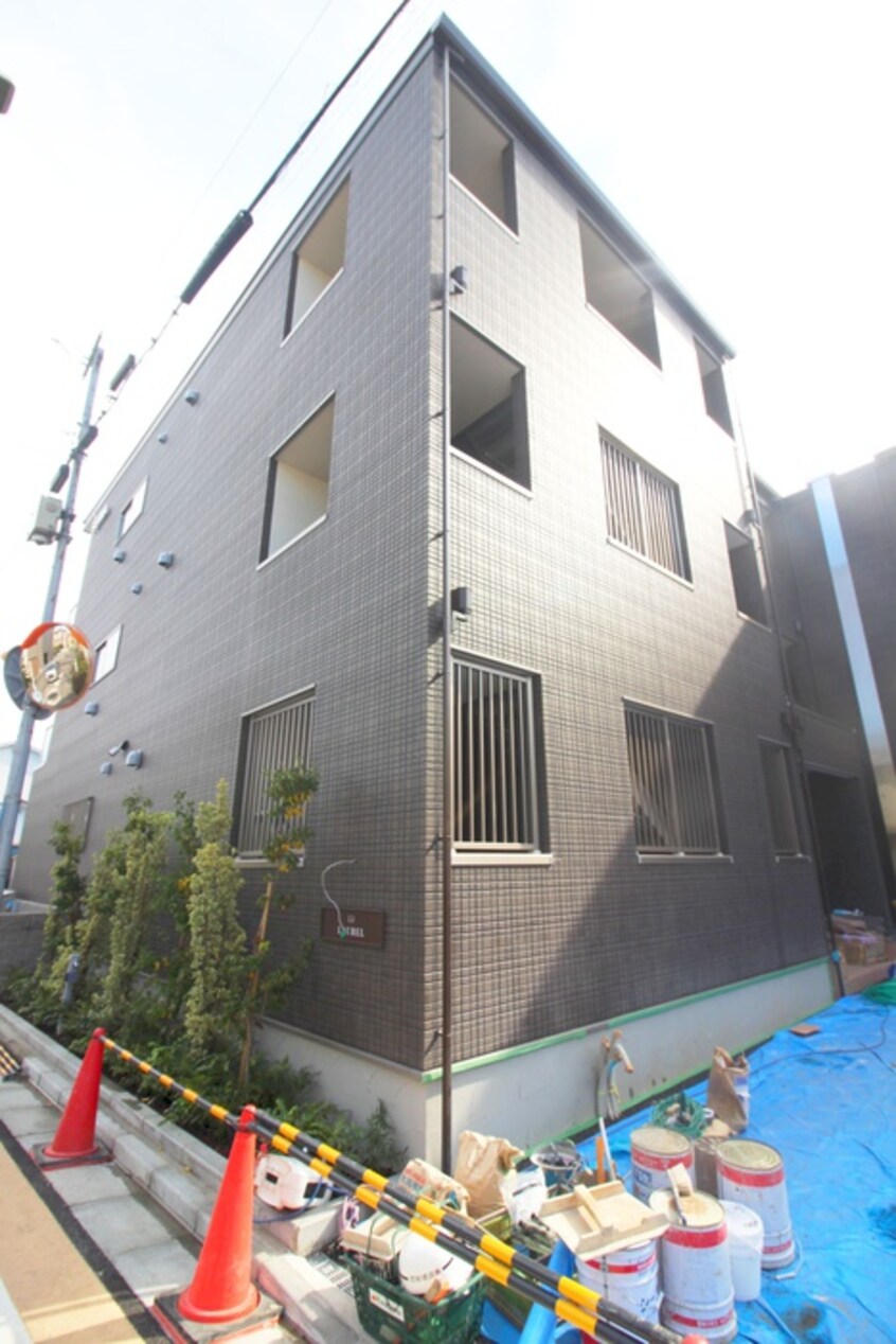 建築中 ローレル