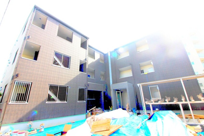 駐輪場 ローレル