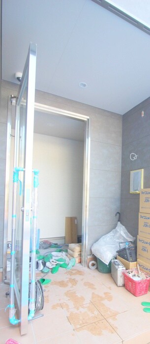 エントランス部分 ローレル