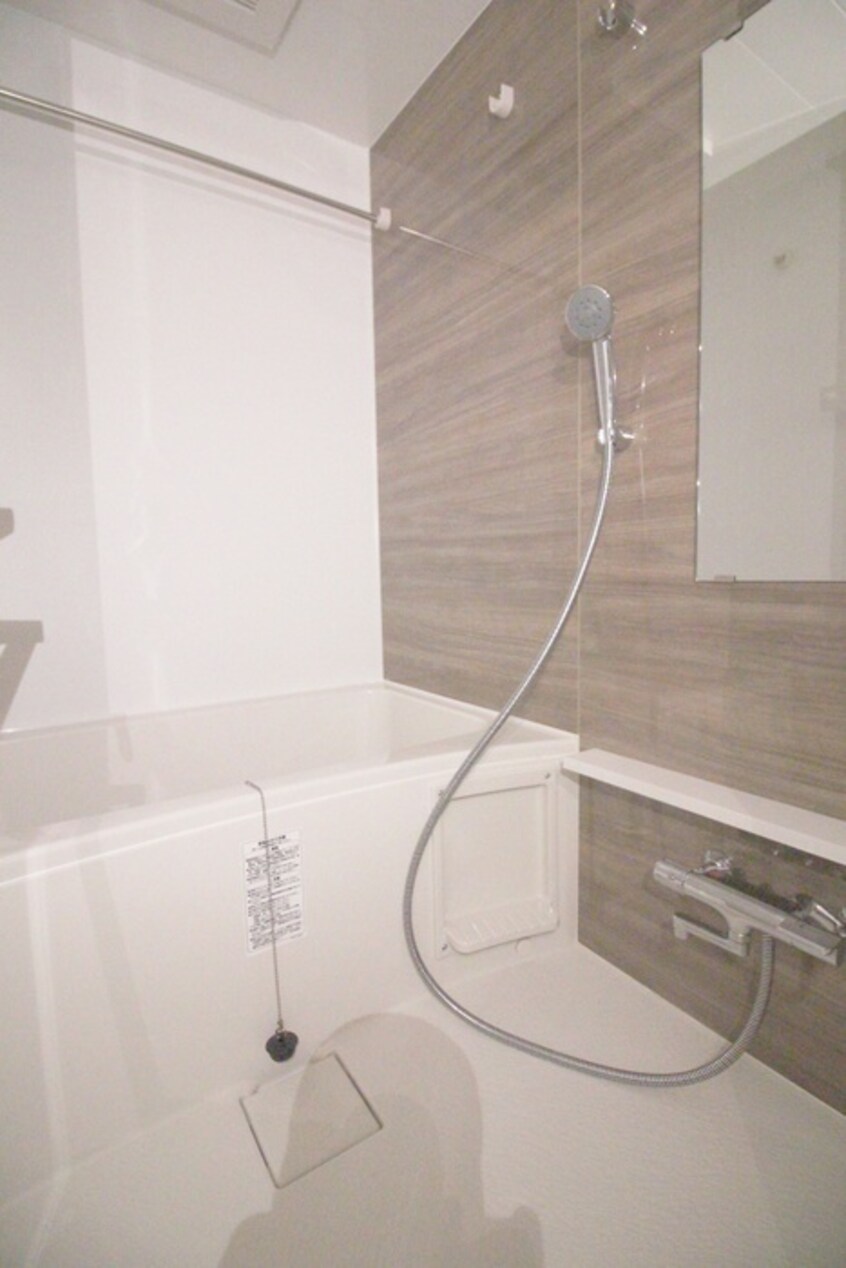 バス／シャワールーム等 ローレル