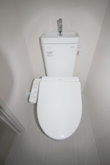 トイレ ローレル