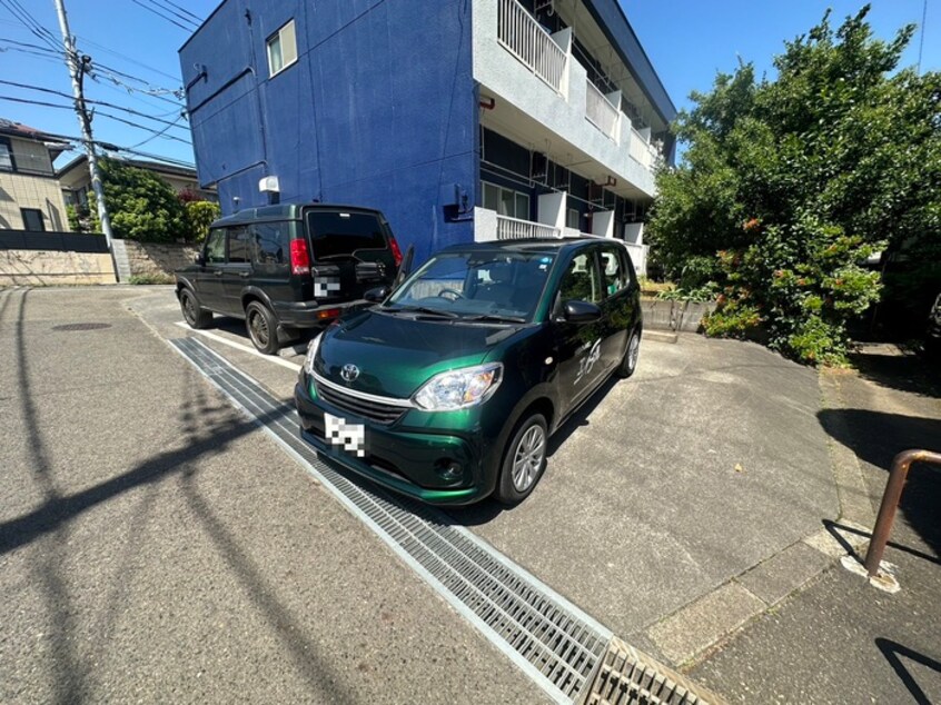 駐車場 ポルシェ玉川学園