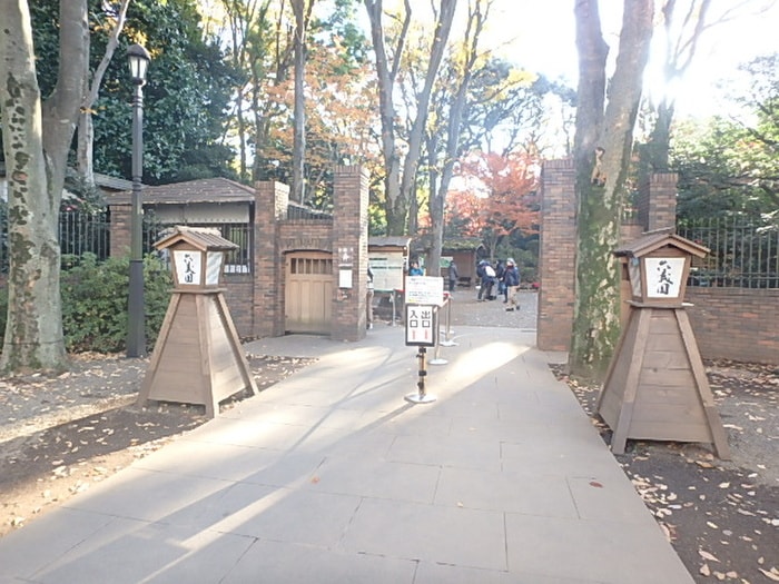 六義園(公園)まで850m ユーガ千石