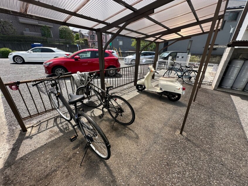 駐輪場 メゾンドール