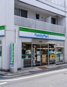 ファミリーマート 千川駅前店(ディスカウントショップ)まで203m ハイツひいらぎ