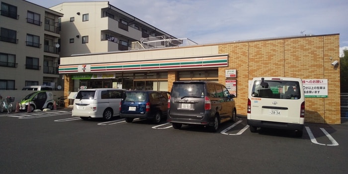 セブンイレブン(コンビニ)まで167m リブリ・西小岩