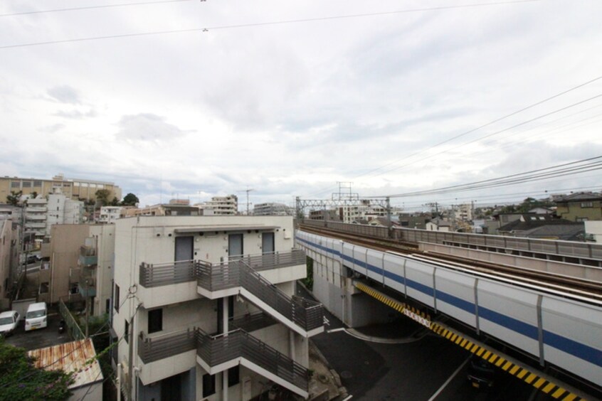 室内からの展望 日吉カレッジハウス