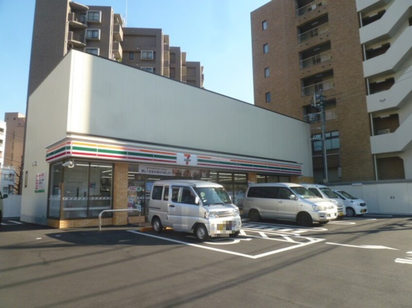 セブンイレブン(コンビニ)まで130m セジョリ墨田EASTⅢ