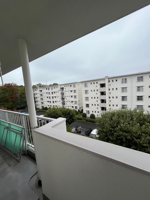 室内からの展望 西三田住宅4街区3号棟（503）