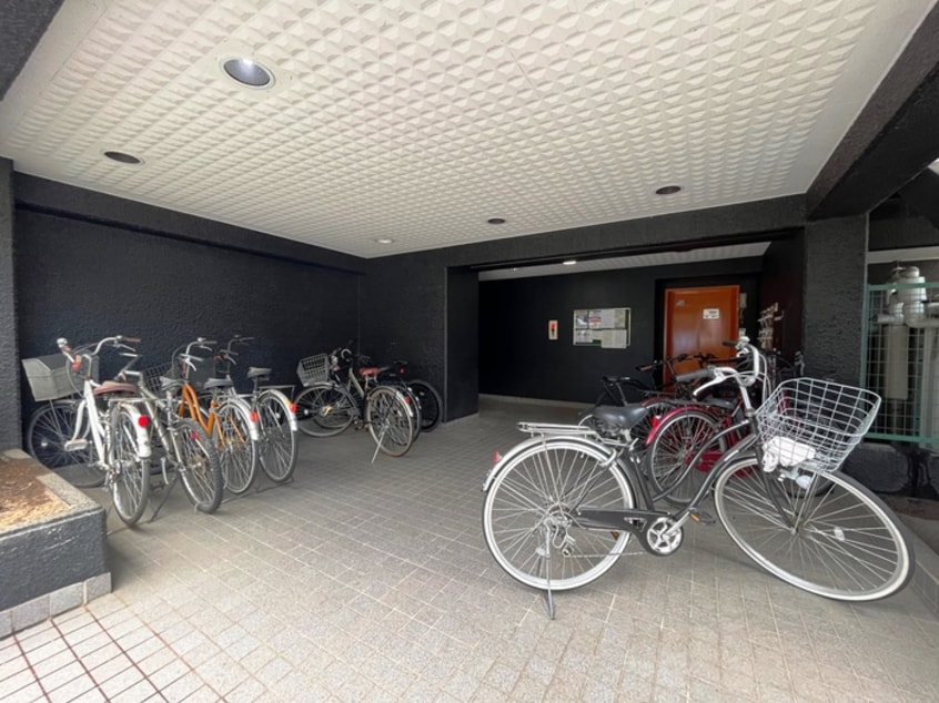 駐輪場 三ツ和マンション