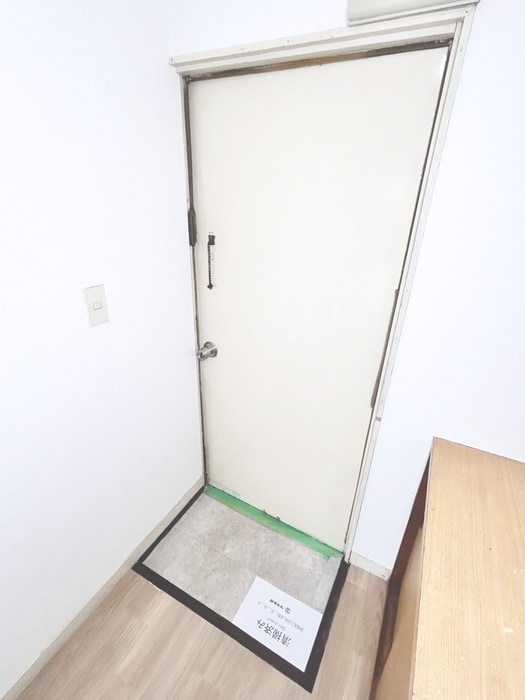 玄関 コ－ポ石原