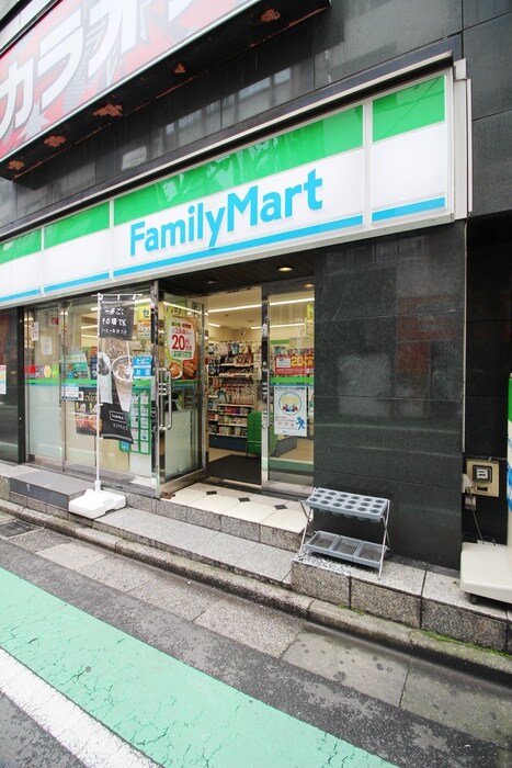 ファミリーマート恵比寿銀座通り店(コンビニ)まで300m エルスタンザ代官山